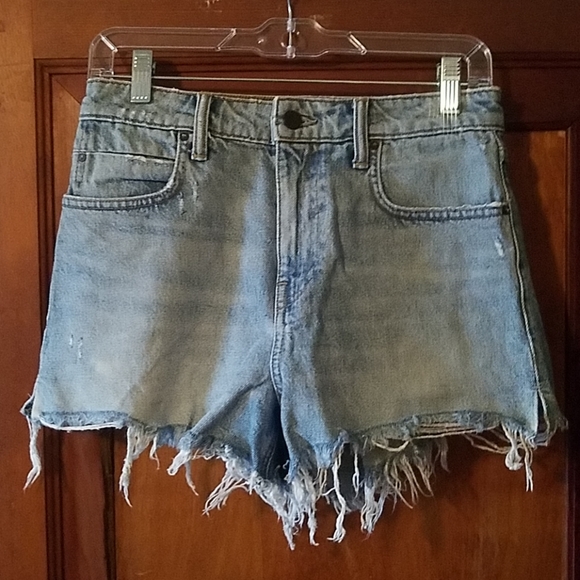 Denim X Alexander Wang
Bite High Rise Frayed Short - Picture 6 of 7